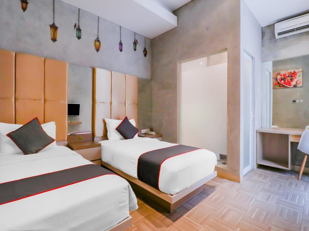Super Oyo Collection O 31 The Batik Bed And Coffee Bandung Hotel Exterior foto